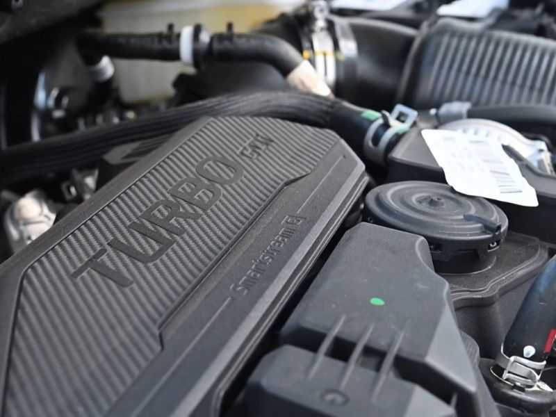 motor u automobilu kia sportage